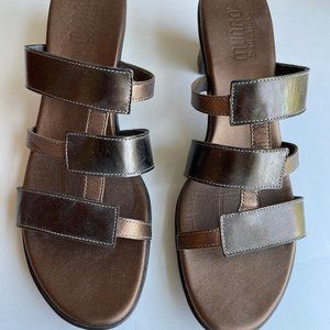 Munro Brown Sandals Size 8 Narrow, Like New!